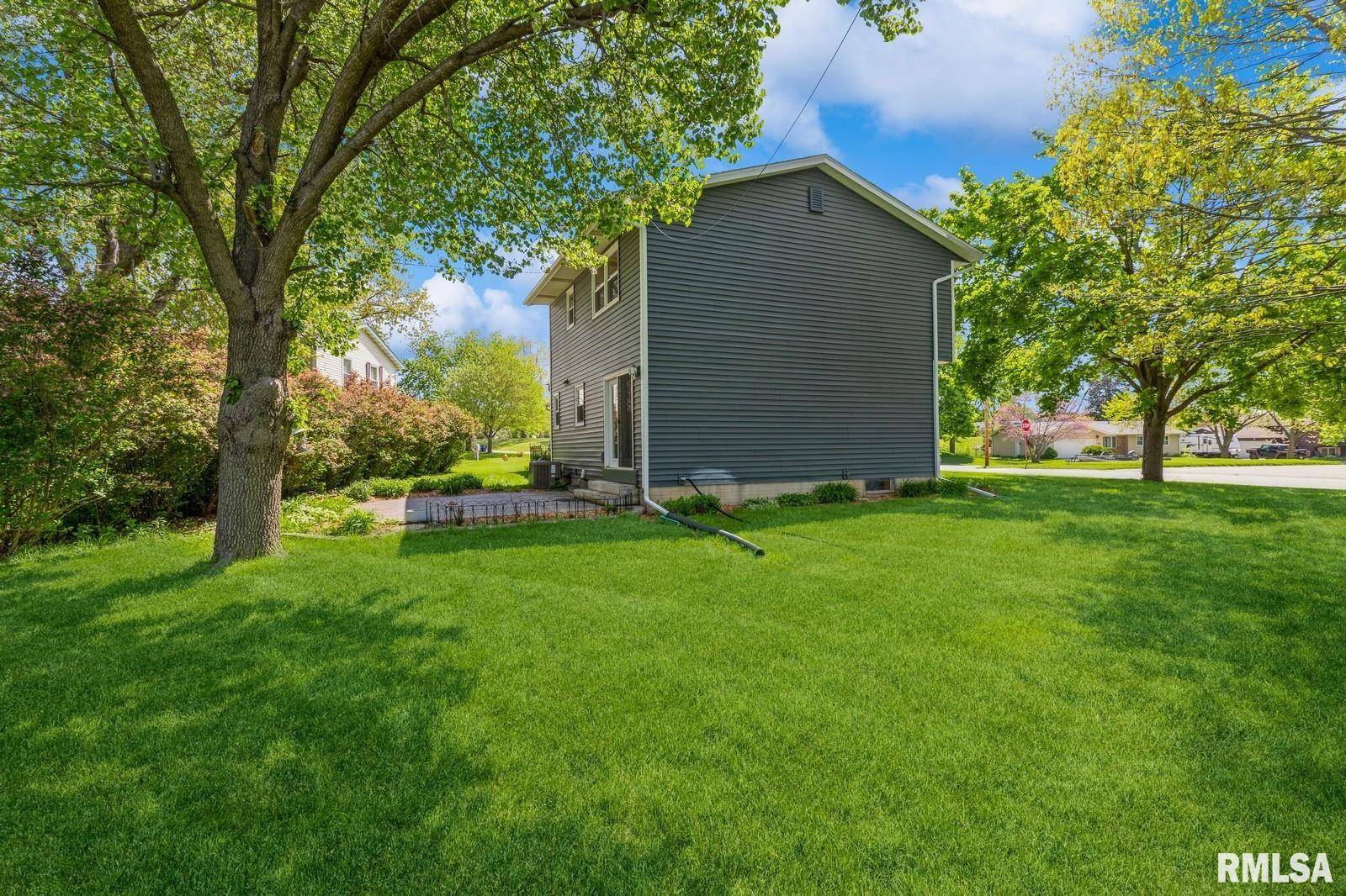 Bettendorf, IA 52722,1960 TAM-O-SHANTER DR