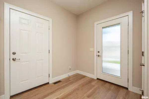 Davenport, IA 52806,3117 W 34TH ST