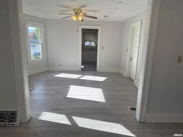 Moline, IL 61265,1809-1811 17TH ST