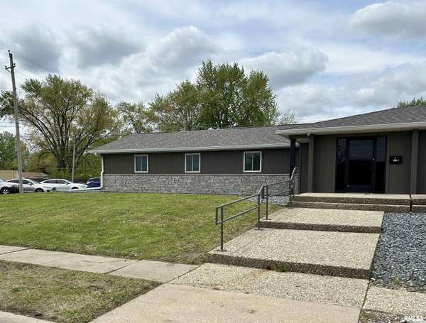 3913 15TH Street D #B, Moline, IL 61265