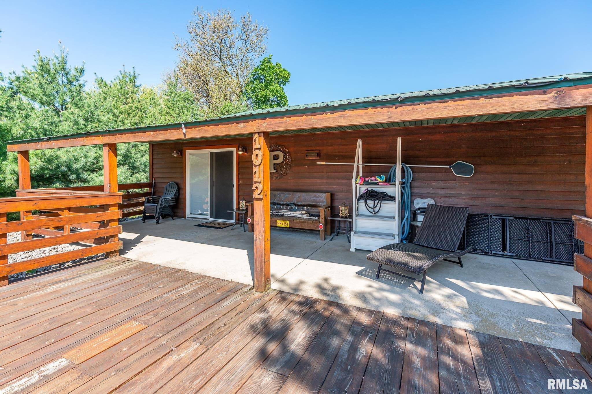 Savanna, IL 61074,1012 Viaduct RD