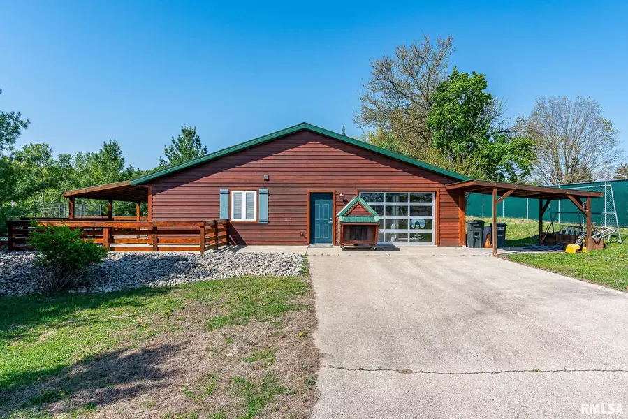 1012 Viaduct RD, Savanna, IL 61074