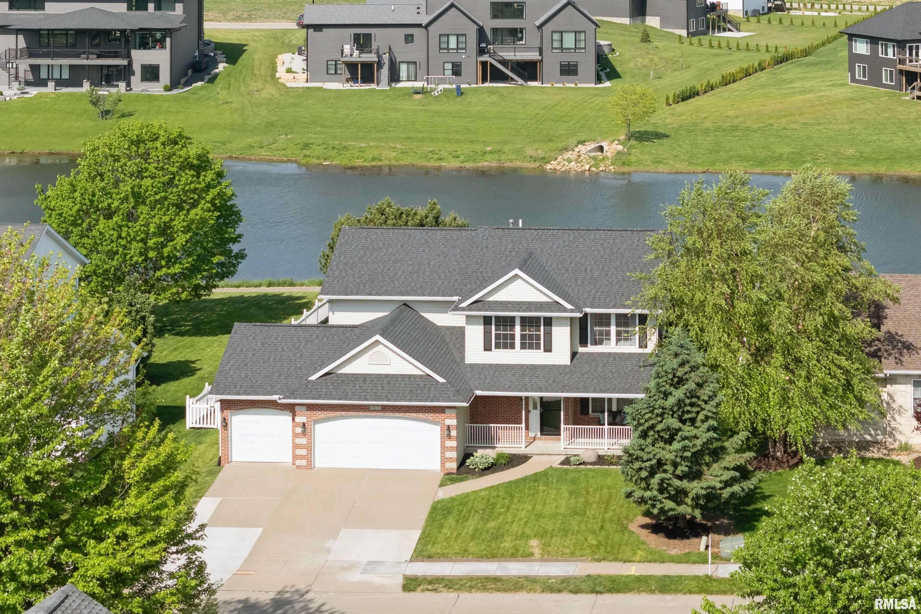 5838 BELLE AVE, Davenport, IA 52807