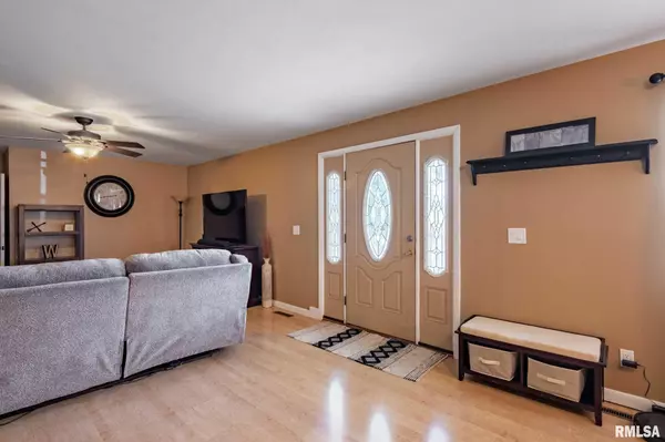 Goreville, IL 62939,324 N BROADWAY