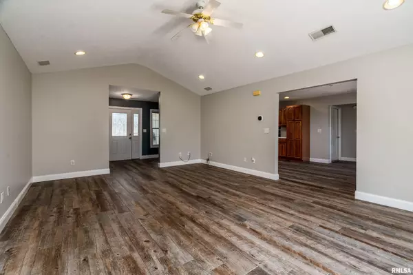 Herrin, IL 62948,501 Bogie DR