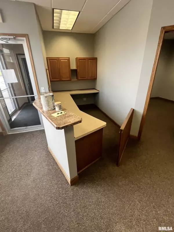 Clinton, IA 52732,927 N 2ND ST
