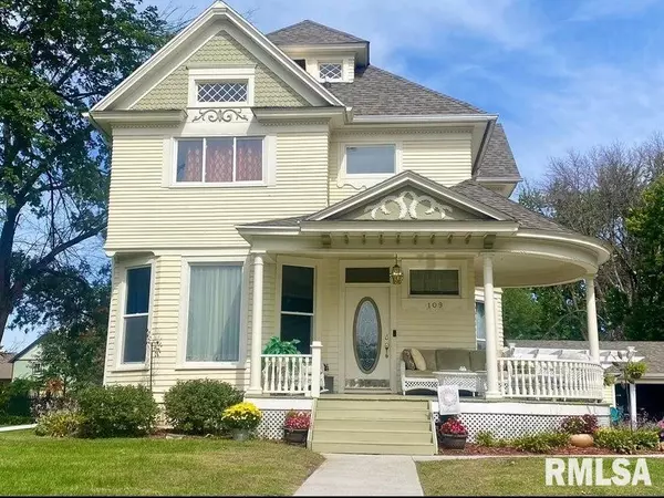 109 W 6TH ST, Wilton, IA 52778