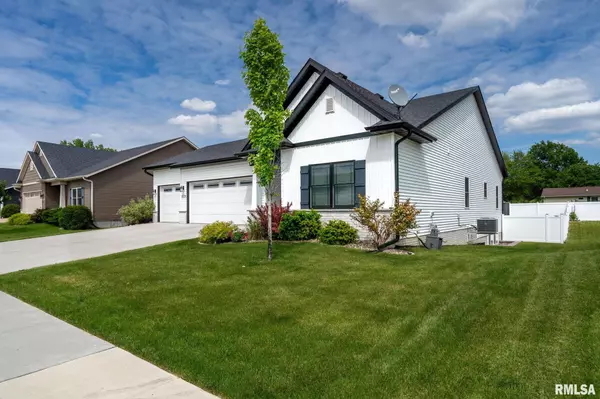 Blue Grass, IA 52726,579 KEVIN RD