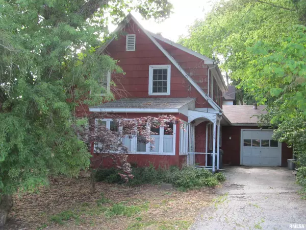 Bettendorf, IA 52722,204 GREENWOOD AVE