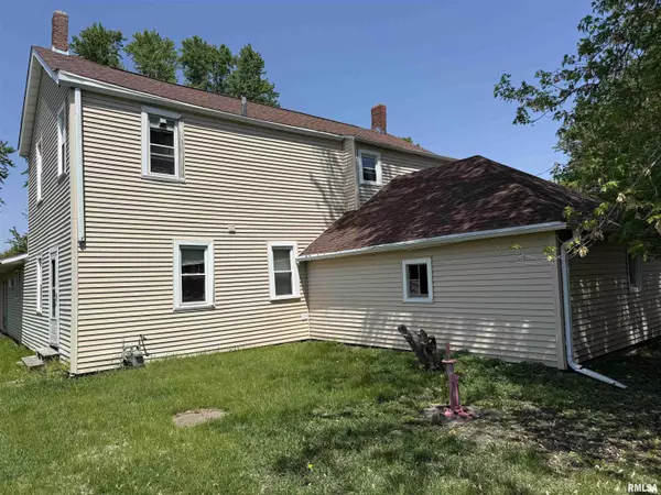 Aledo, IL 61231,105-109 NE 5TH AVE