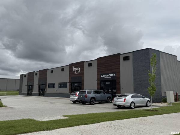 6948 & 6954 Competition CT, Bettendorf, IA 52722