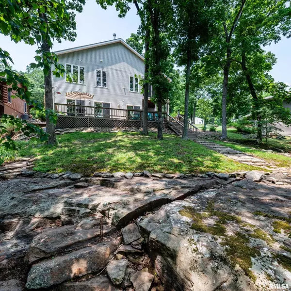 Goreville, IL 62939,605 LAKESHORE Drive South