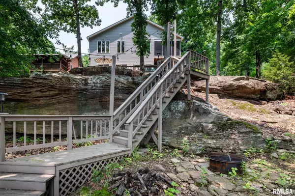605 LAKESHORE Drive South, Goreville, IL 62939