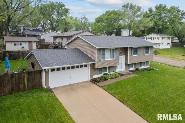 Davenport, IA 52806,237 COLONY DR