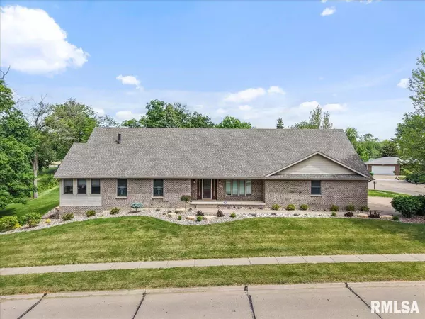 East Moline, IL 61244-4181,859 45TH AVE