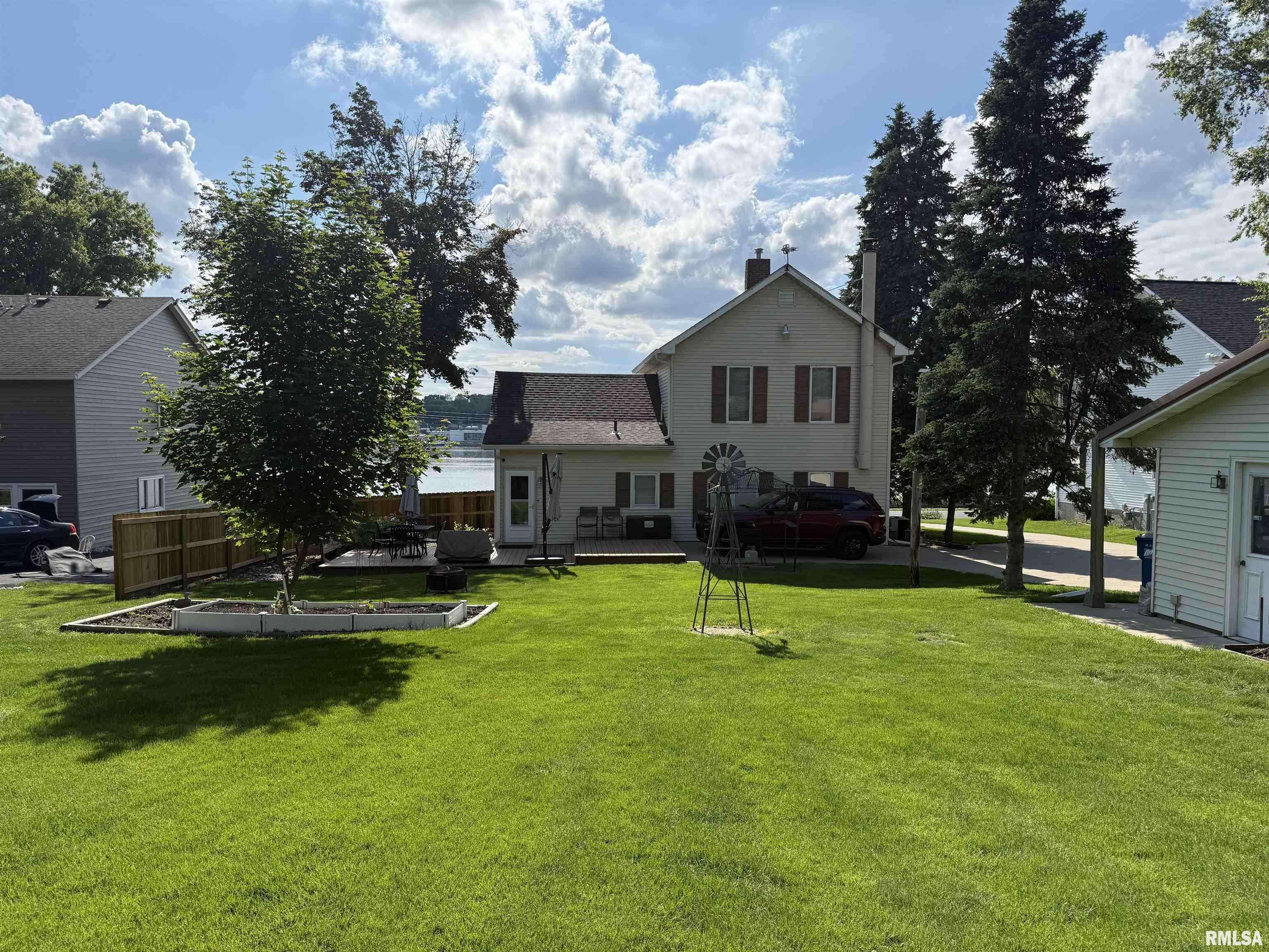 Port Byron, IL 61275,608 S MAIN ST