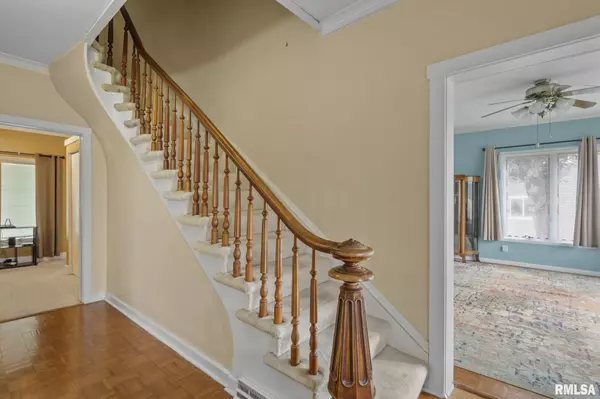 Port Byron, IL 61275,608 S MAIN ST