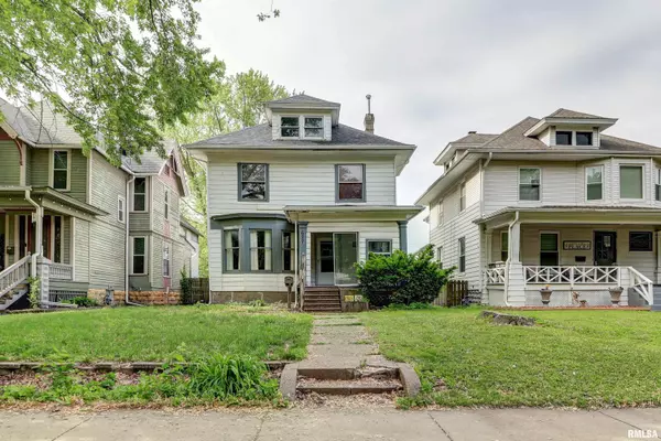 627 5TH Avenue South, Clinton, IA 52732