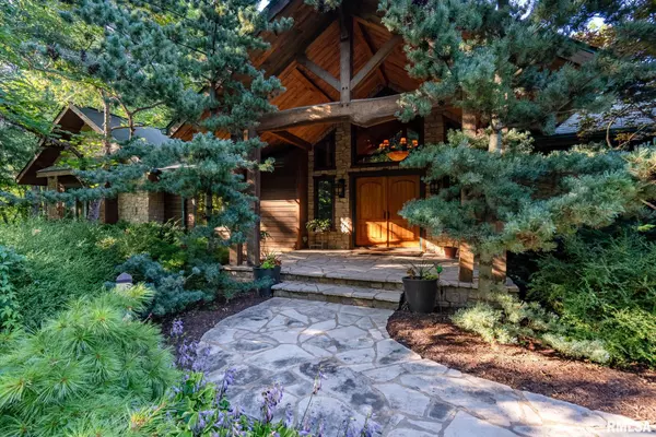 Coal Valley, IL 61240,7 AUTUMN CREEK DR