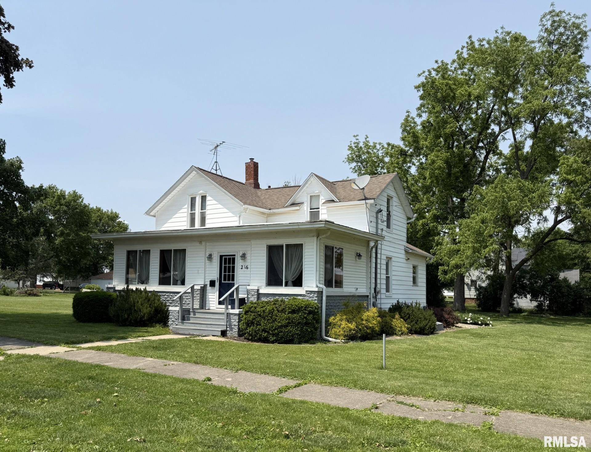 216 E DIVISION ST, Galva, IL 61434
