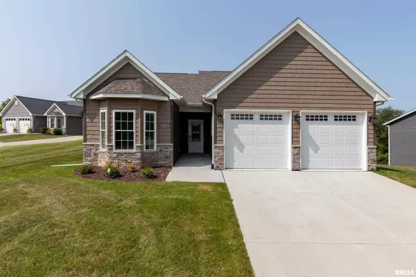 5120 PANDIT DR, Bettendorf, IA 52722