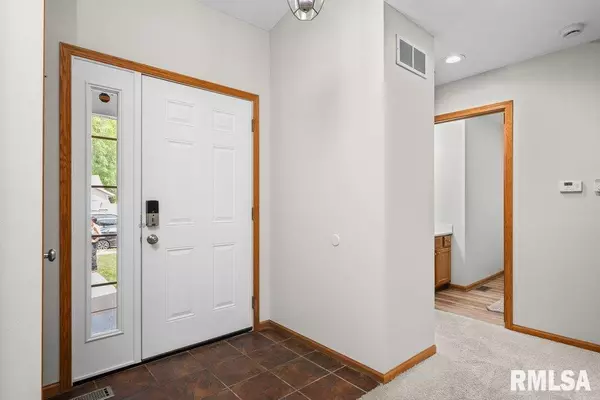 Davenport, IA 52806,5300 HILLANDALE RD