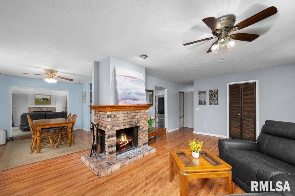 Coal Valley, IL 61240,8421 55TH ST