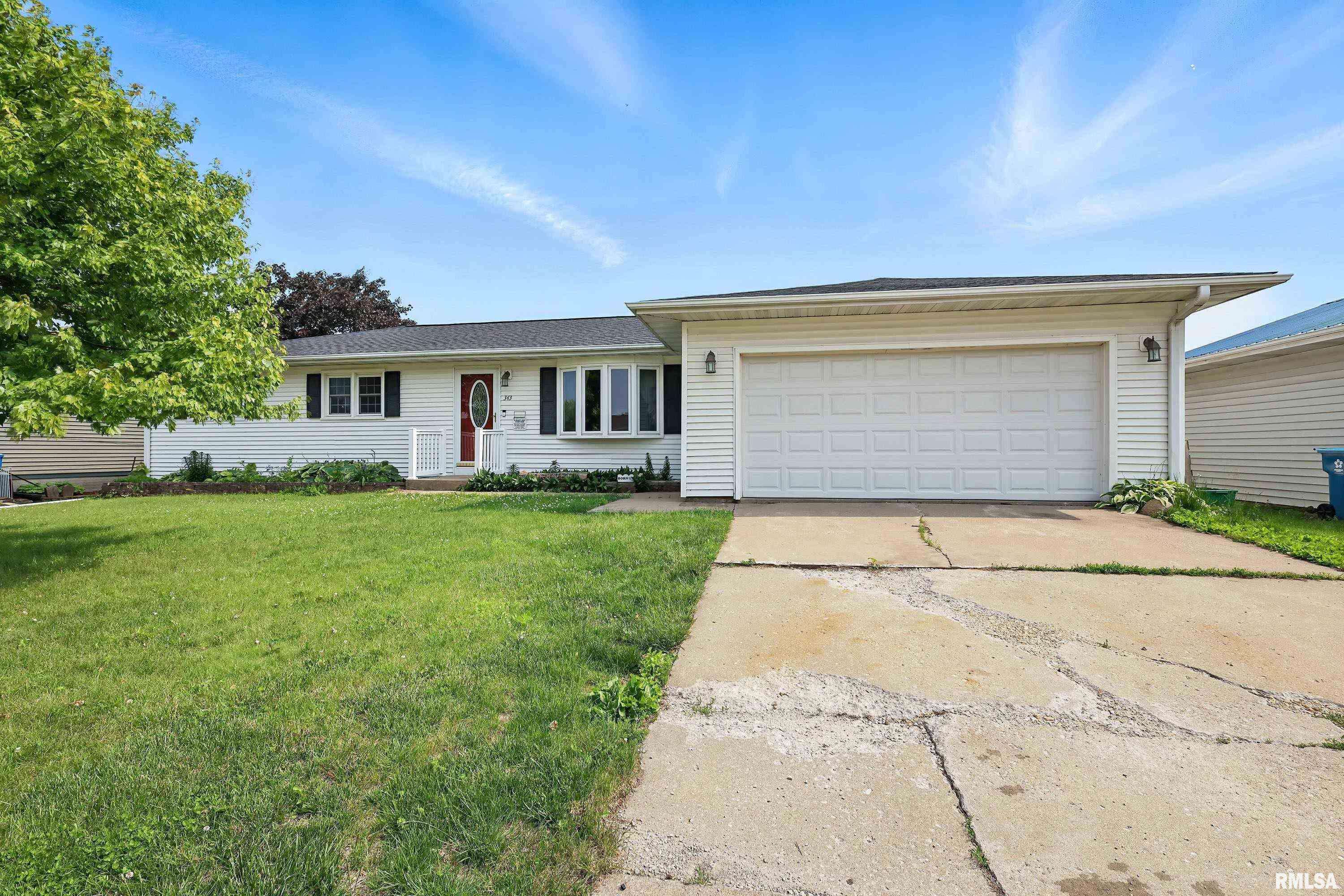 343 W MEADOW LN, Walcott, IA 52773