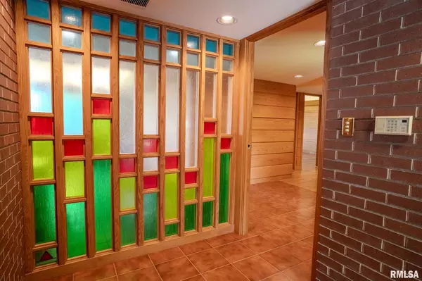 Fulton, IL 61252,7 SHARON LN