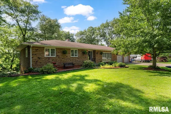 109 HILLCREST DR, Geneseo, IL 61254-9256