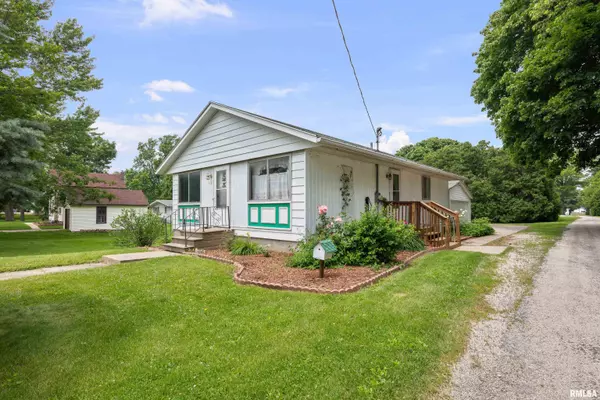 405 E HENRY ST, Cambridge, IL 61238