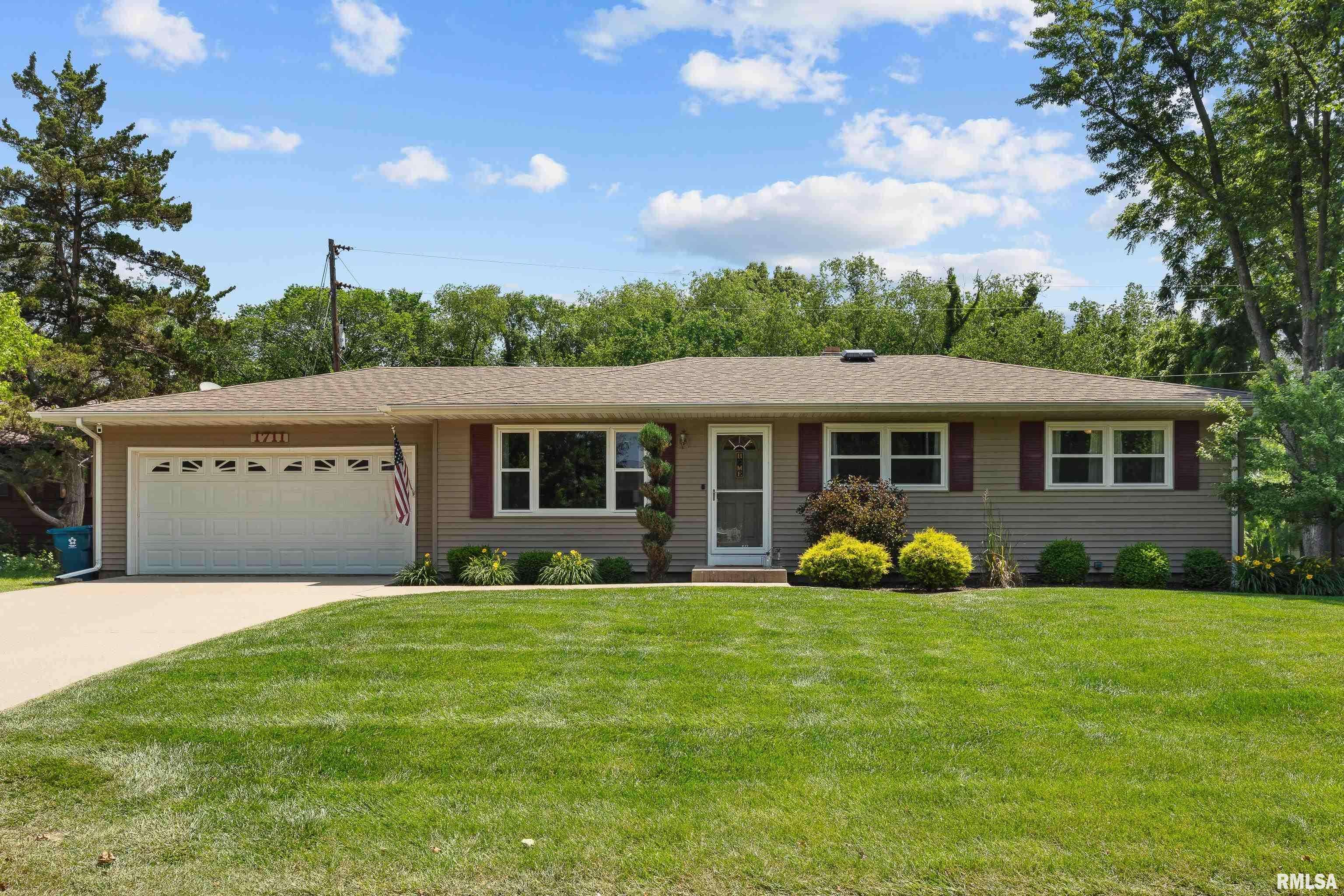 Coal Valley, IL 61240,1711 E 4TH ST