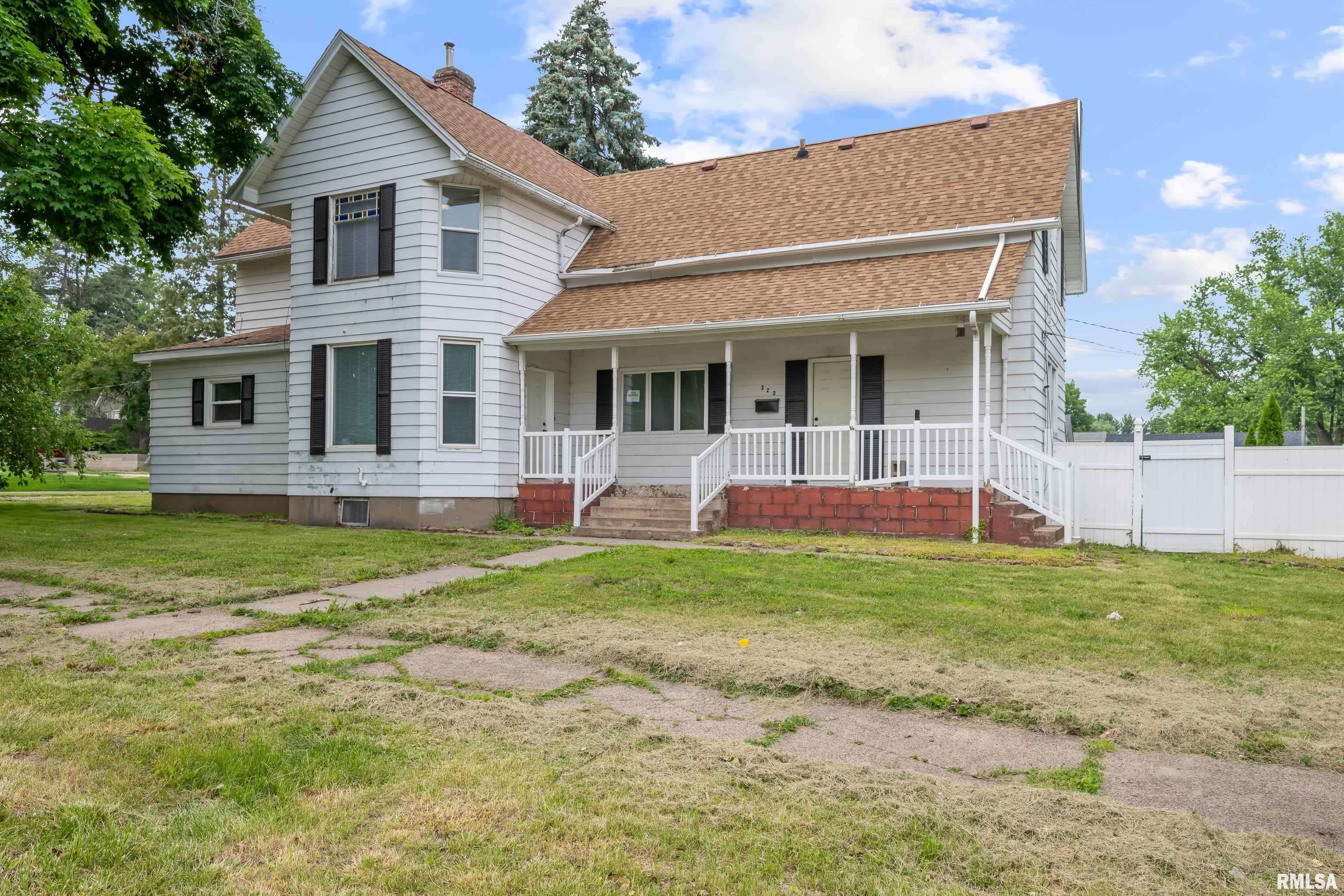 320 16TH Avenue North, Clinton, IA 52732