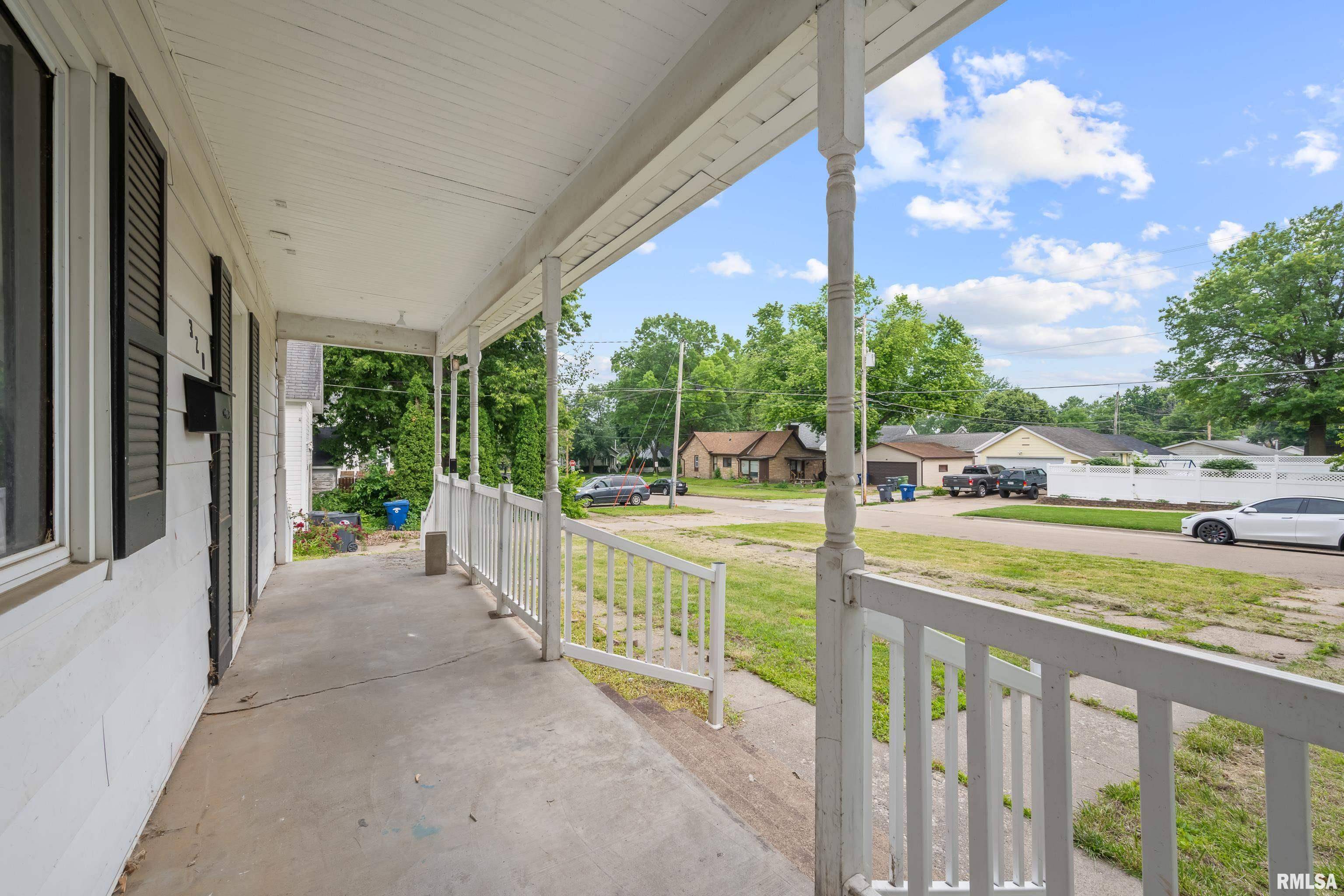Clinton, IA 52732,320 16TH Avenue North