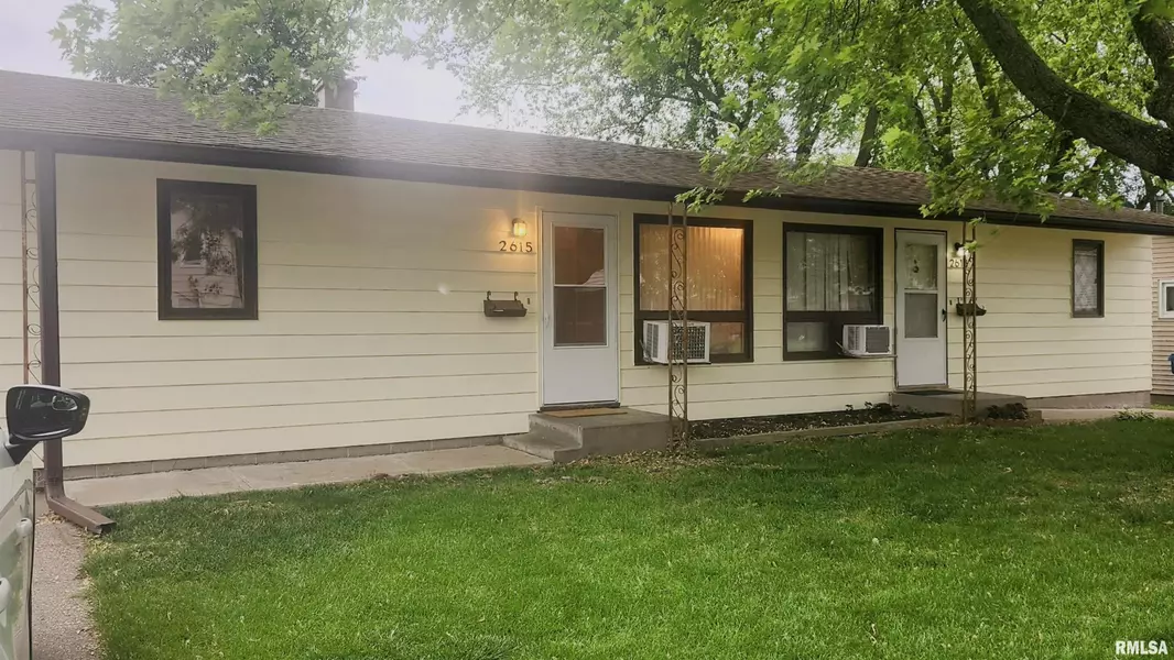 2613-2615 MAGNOLIA DR #2, Bettendorf, IA 52722-5272