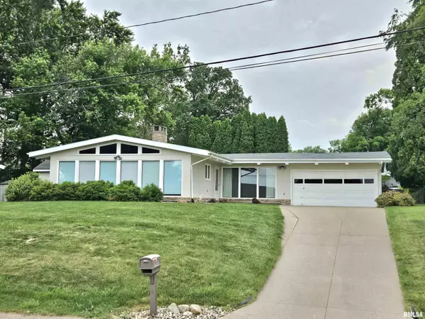Muscatine, IA 52761,2020 Bidwell RD