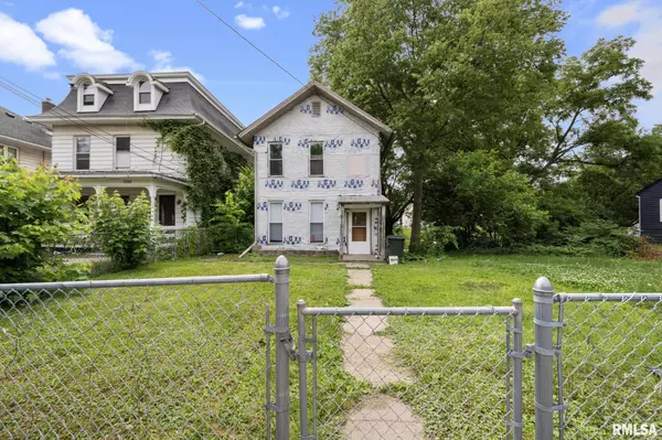 1312 FARNAM ST, Davenport, IA 52803