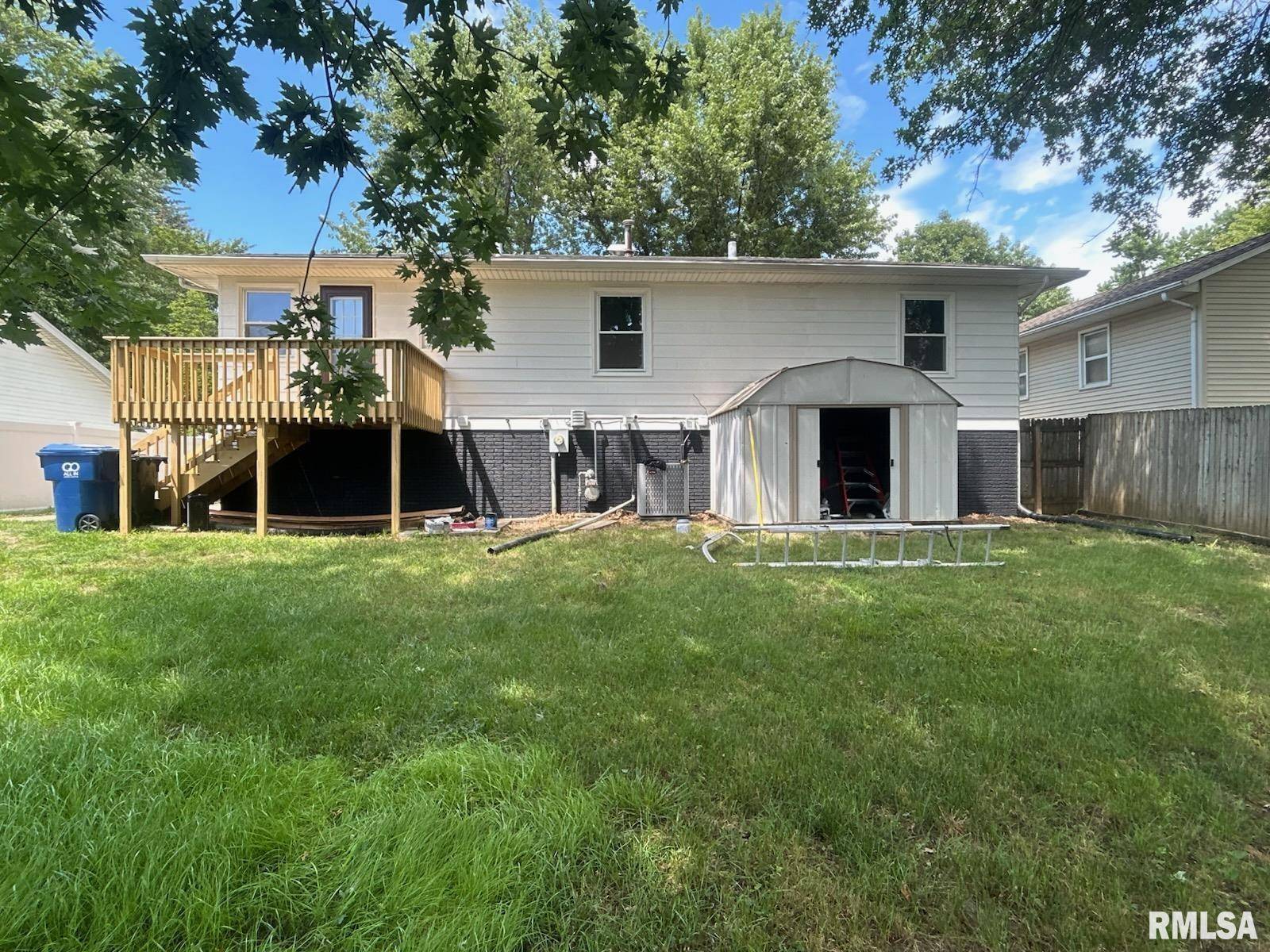Davenport, IA 52806,1811 VALLEY DR