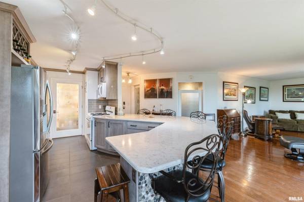 1800 7TH ST #7A, East Moline, IL 61244