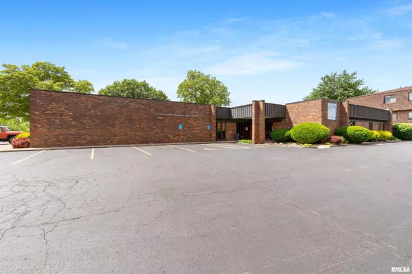 2508 25TH ST #Suite A, Rock Island, IL 61201