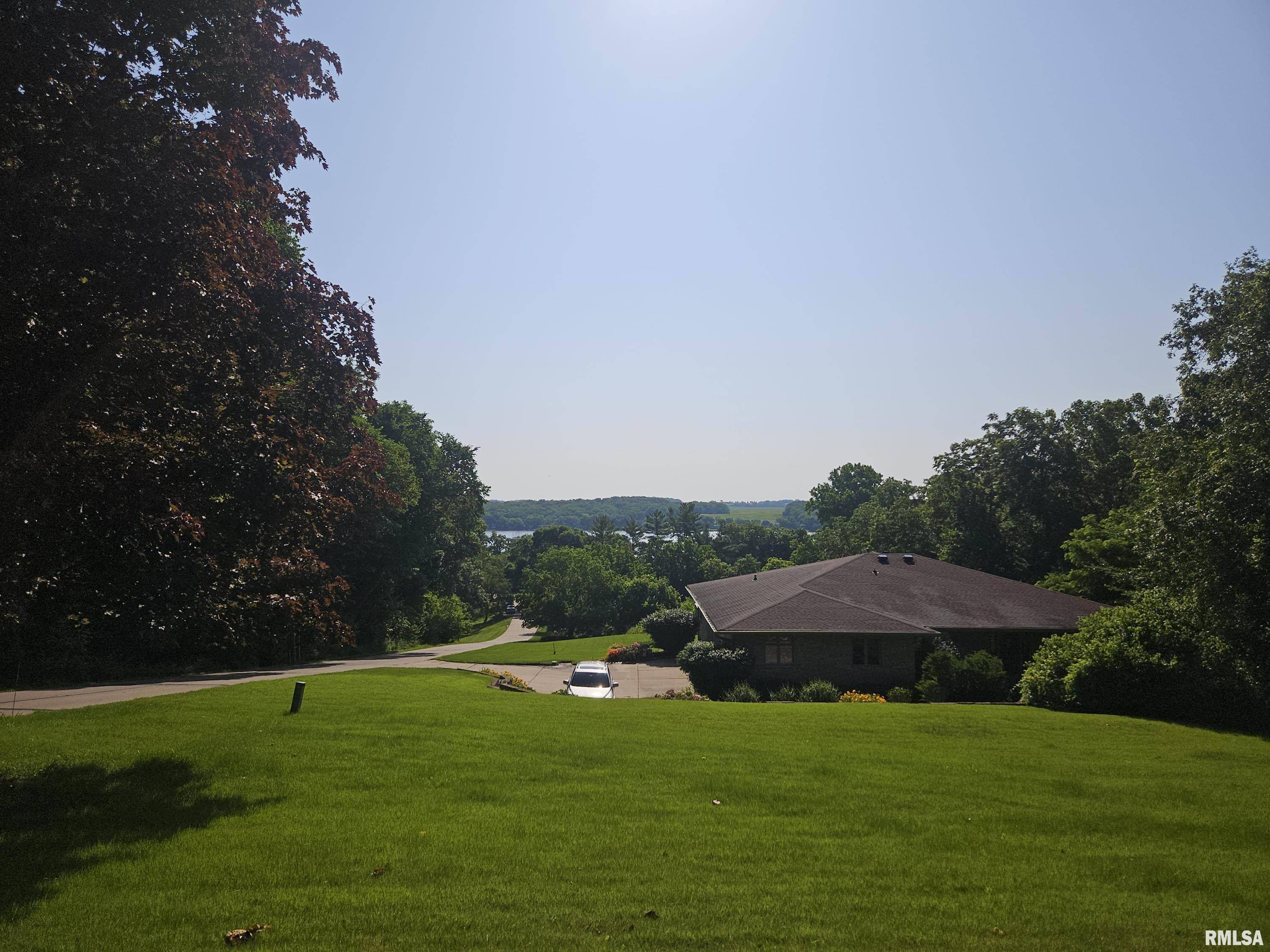 Le Claire, IA 52753,28003 230TH ST