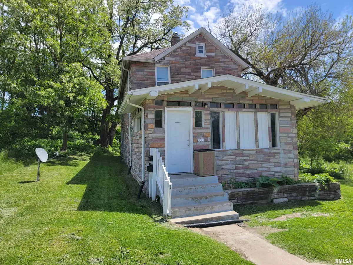 Davenport, IA 52803,1011 RIPLEY ST