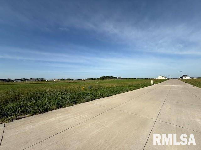 6865 Meghan AVE, Bettendorf, IA 52722
