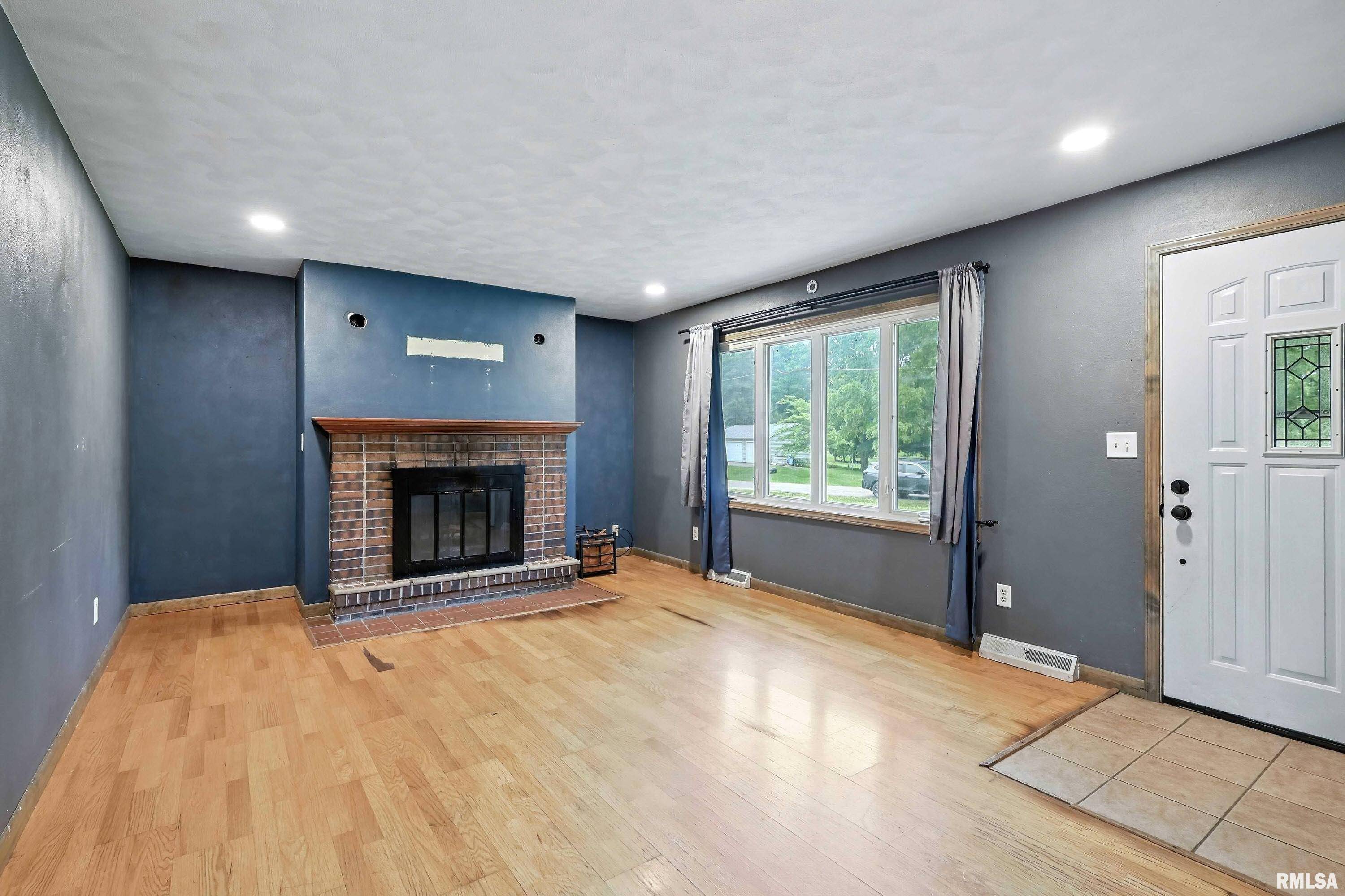 Colona, IL 61241,3 CHRISOP CT