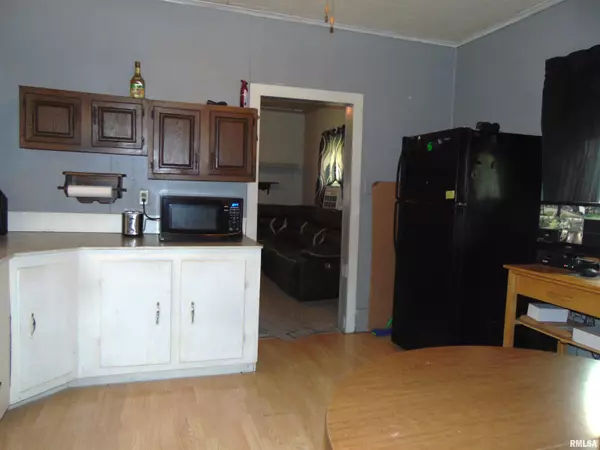 Johnston City, IL 62959,1306 NEWTON AVE