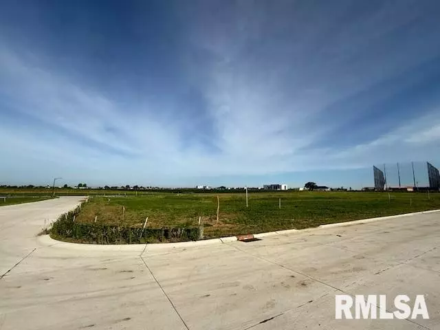 Bettendorf, IA 52722,5692 MARTIN AVE