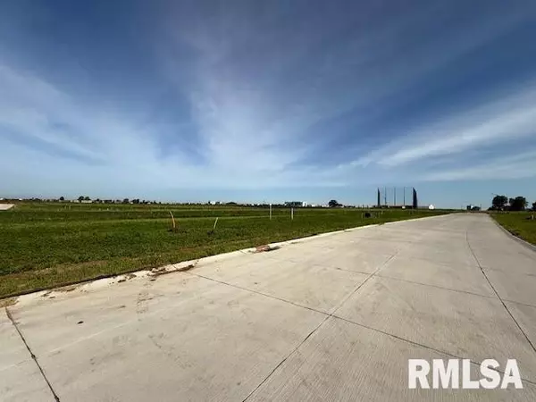 6283 RYAN RD, Bettendorf, IA 52722