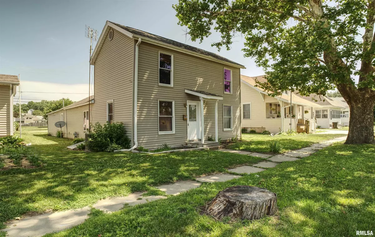 Fulton, IL 61252,905 15TH AVE