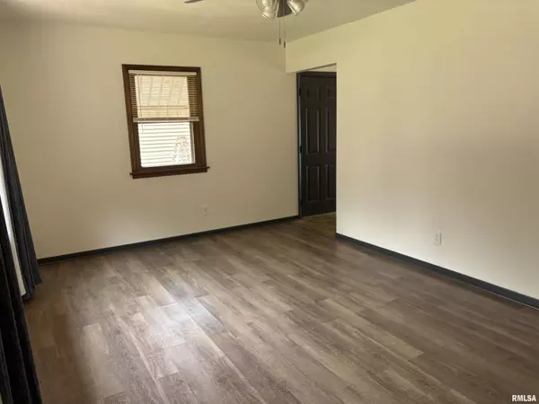 Bettendorf, IA 52722,2544 GLENN ST