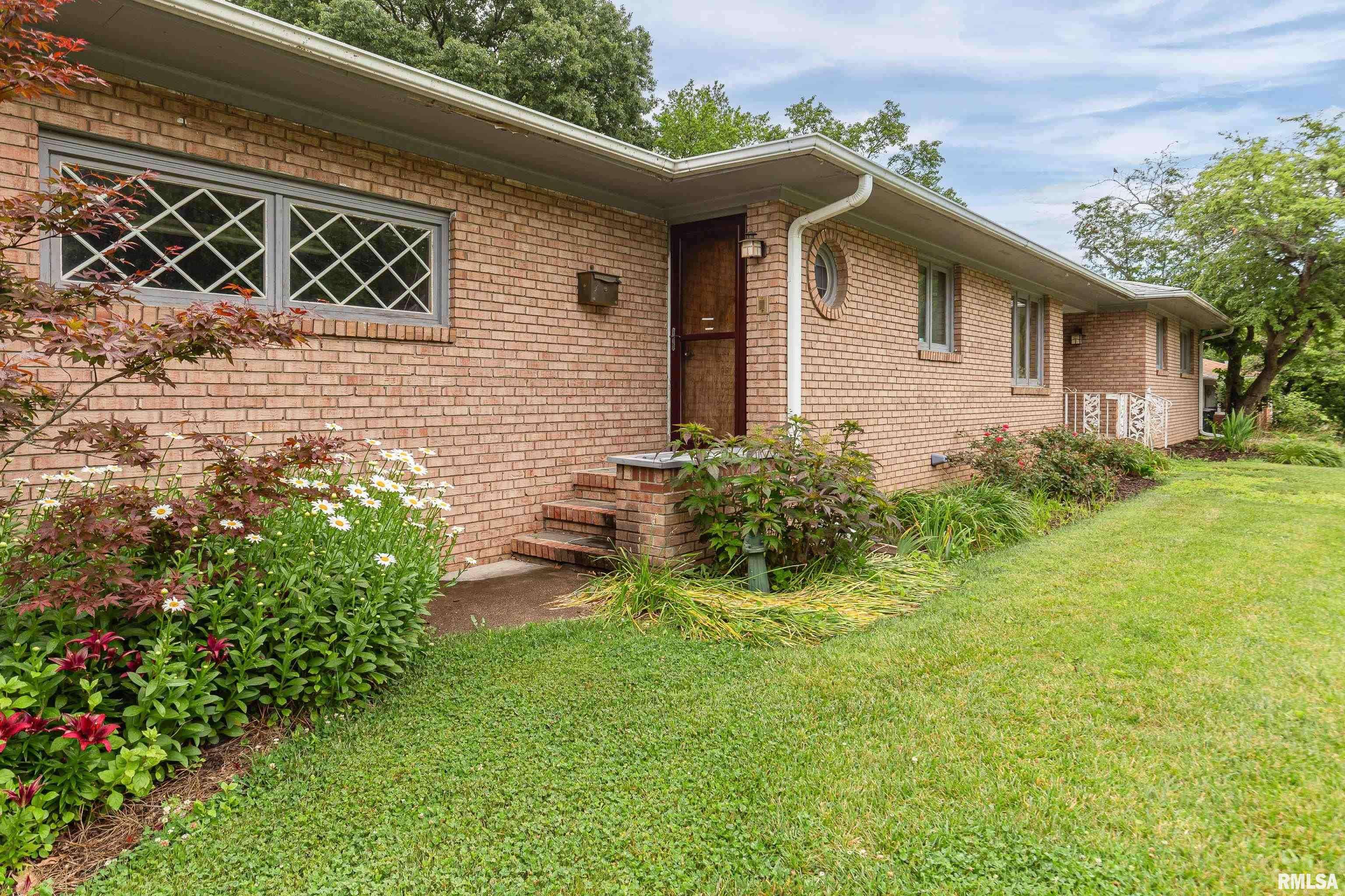 Rock Island, IL 61201,1427 35TH AVE